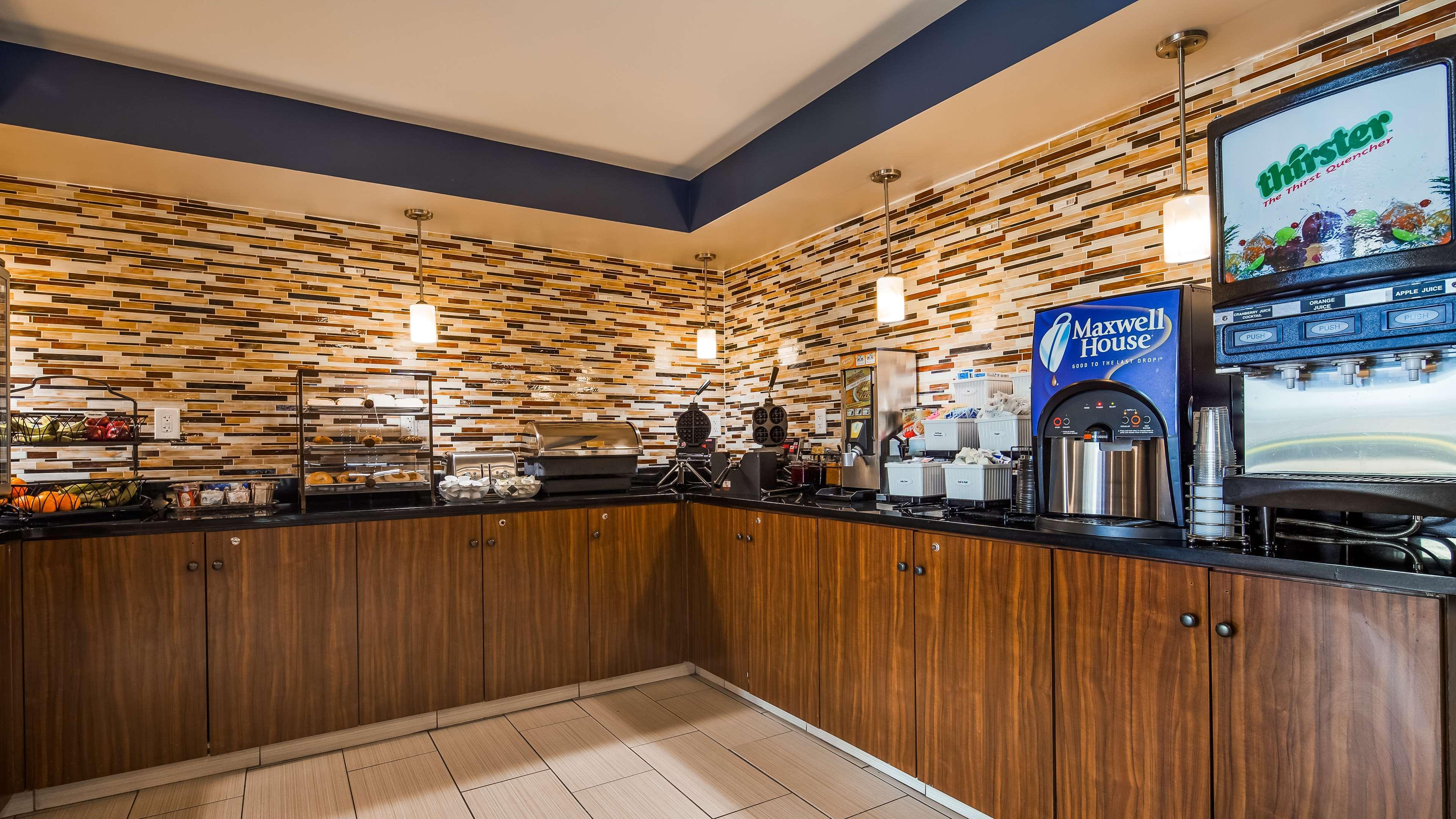Best Western Center Inn Βιρτζίνια Μπιτς Εξωτερικό φωτογραφία